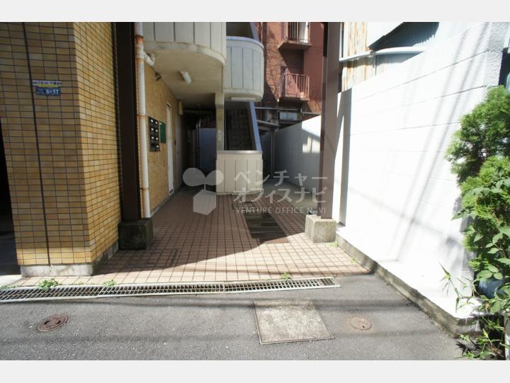 入口【メゾネット下落合】