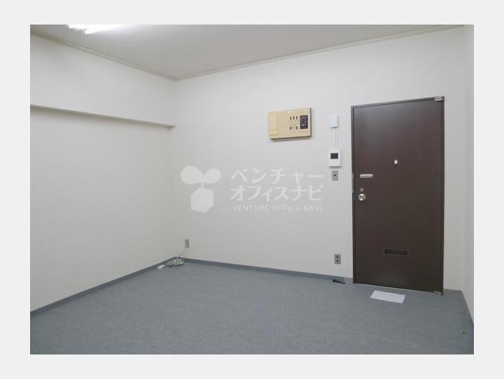 【ローレル永田町】