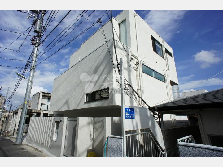 外観【ＨＡＬＥ　ＴＥＲＲＡＣＥ】