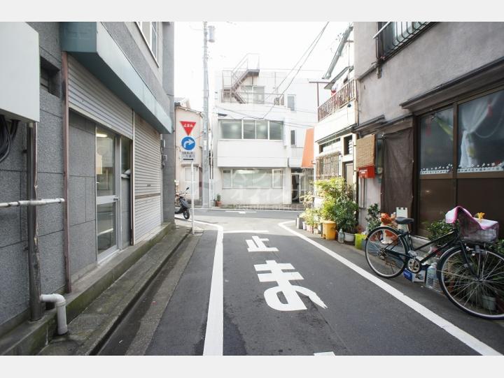 前面道路【三恵大塚ビル】