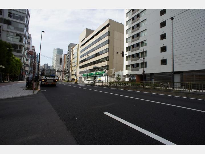 建物前の道路【ライオンズマンション麻布】