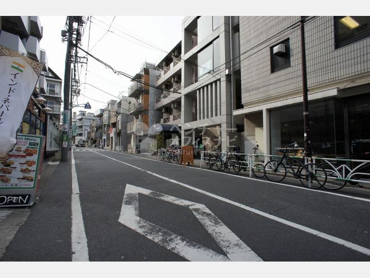 物件前通り【F93 Daikanyama(旧メッツ代官山)】