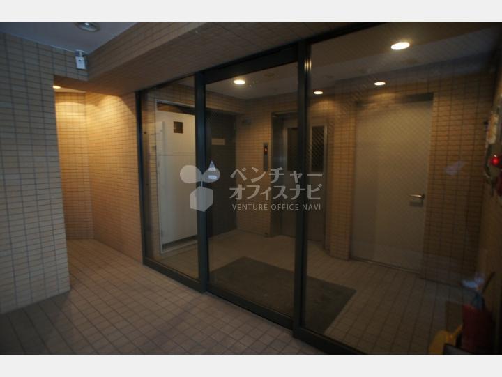 入口【ローズパティオ】