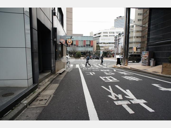 物件前の通り【21東和ビル】