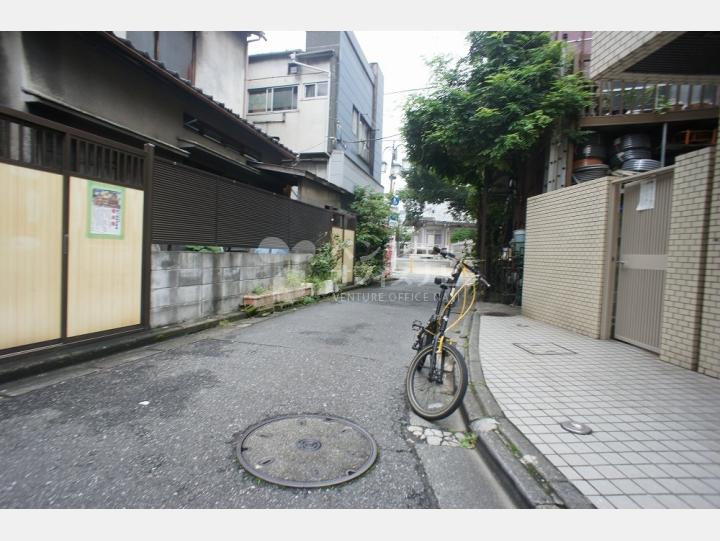 前面道路【レジデンス初台】