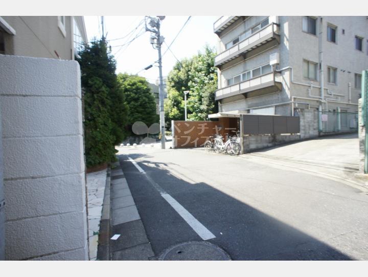 前面道路【サンテラス広尾】