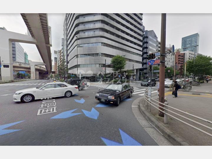 【前面道路】フロンティア新宿タワーオフィス
