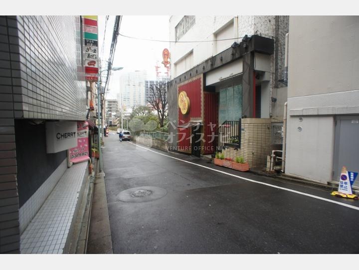 ビル前面道路【ウィンド六本木】