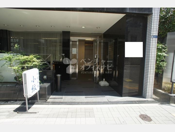 入口【ハニー小伝馬町ビル】