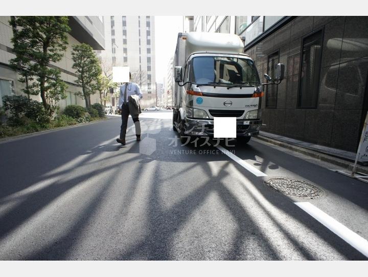 物件前通り【浜町プログレスビル】