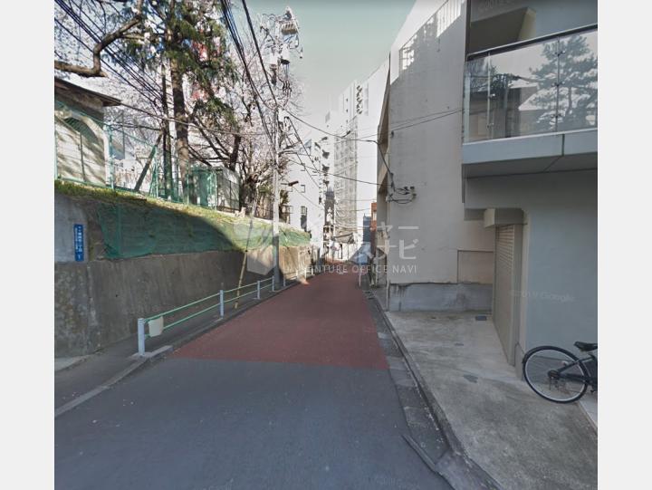 【前面道路】桜坂テラス