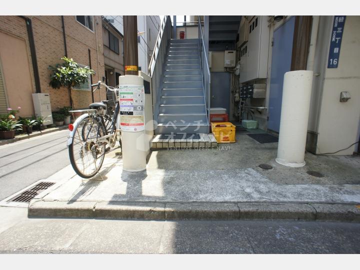 入口【緑マンション】