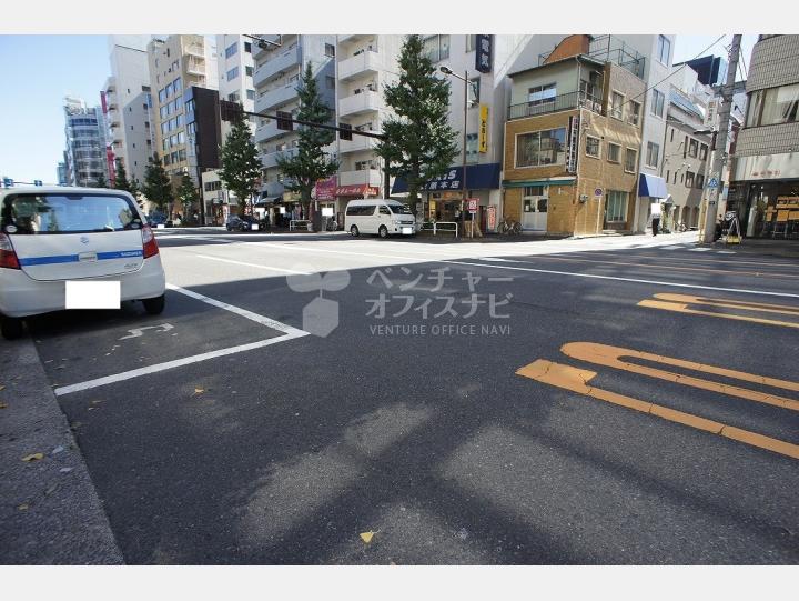 前面道路【MOAビル(MOA BUILDING)】