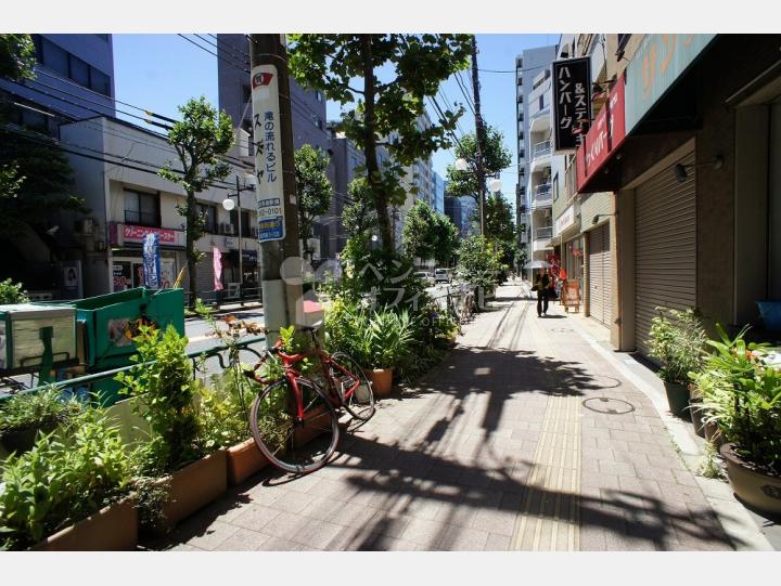 前面道路【スカイビル】