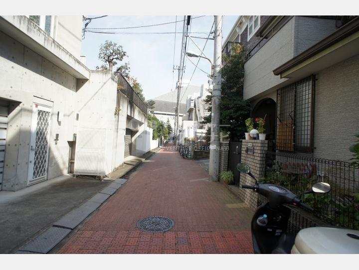 前面道路【渋谷Ｅ－ＢＬＤ】