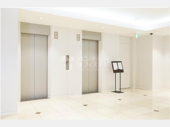 エレベーター 【MG目黒駅前ビル(コンパスオフィス MG目黒駅前センター)】