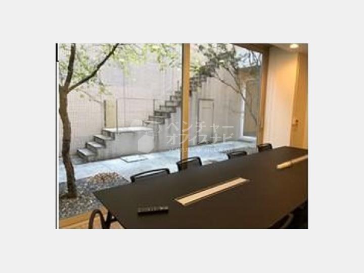 ＳＯＨＯマンション【アンフィニ赤坂　002号室】