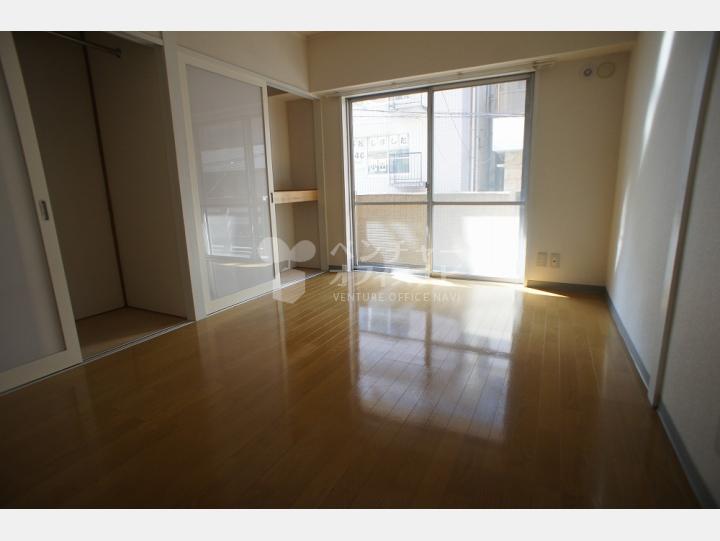 室内 SOHOマンション 【三信マンション】