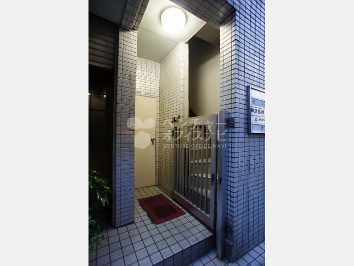 エントランス 【スタービル】