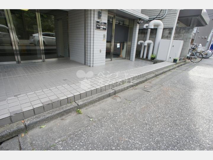 入口【第六文成ビル】
