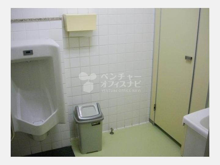 共用部男女別トイレ 【福吉町ビル】