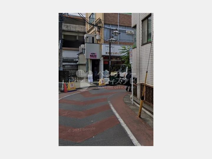 前面道路　日恵ビルディング