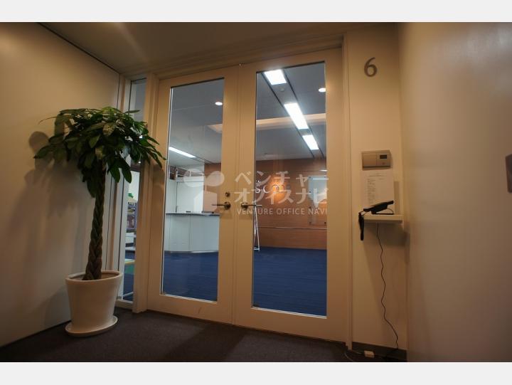 6F受付前【CROSSCOOP新宿AVENUE】