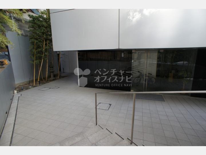 エントランス入口付近　【セイザンⅠ】