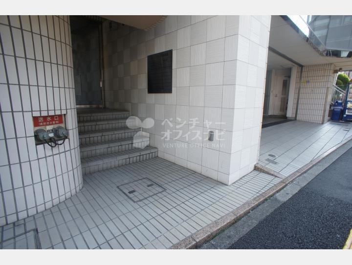 入口【カーニープレイス五反田】