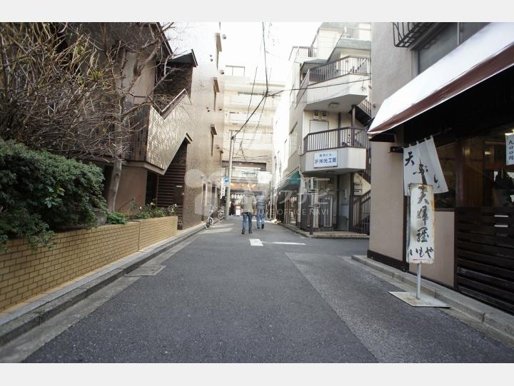 物件前通り【朝日神保町プラザ】