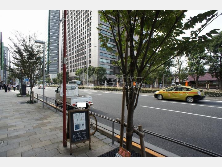 前面道路【南青山2丁目ビル】