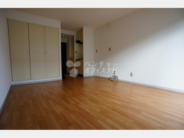 室内写真　１Rタイプ　【メゾン・ド・ラーク】