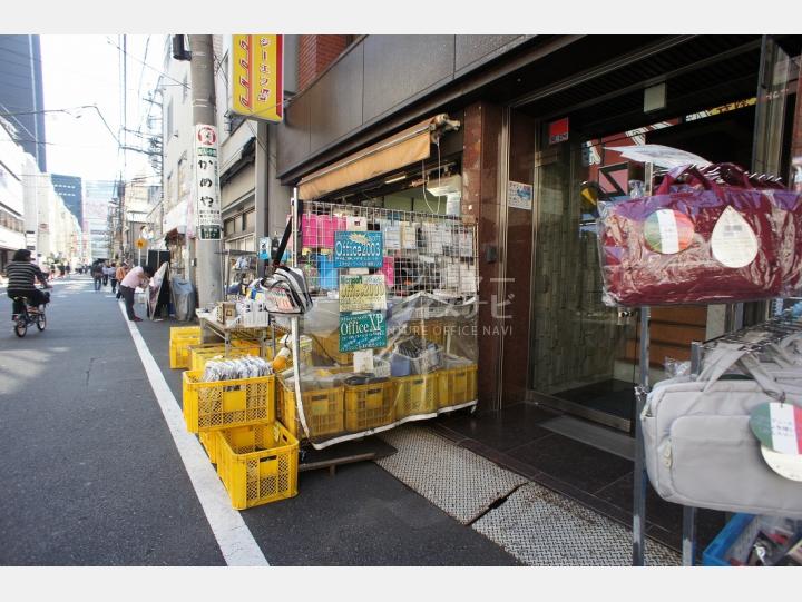 入口周辺【中部電材ビル】