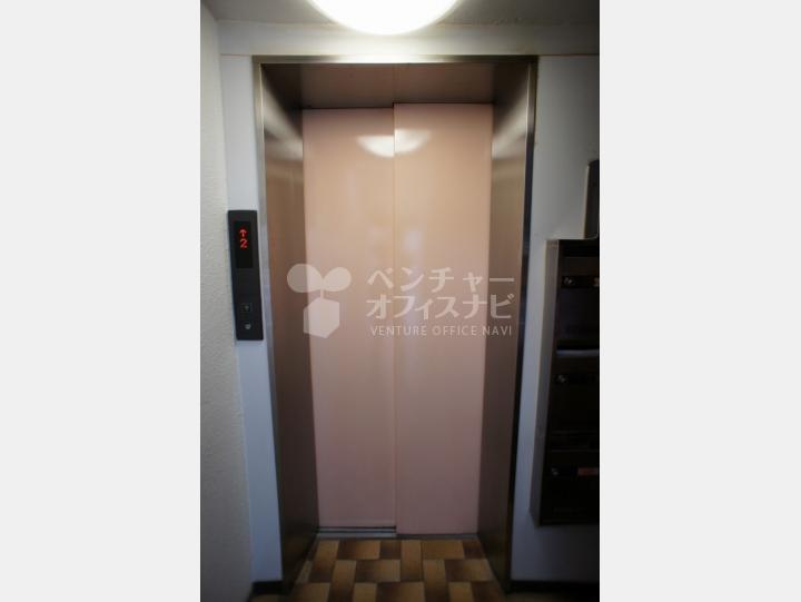 エレベーター【岩井ビル】