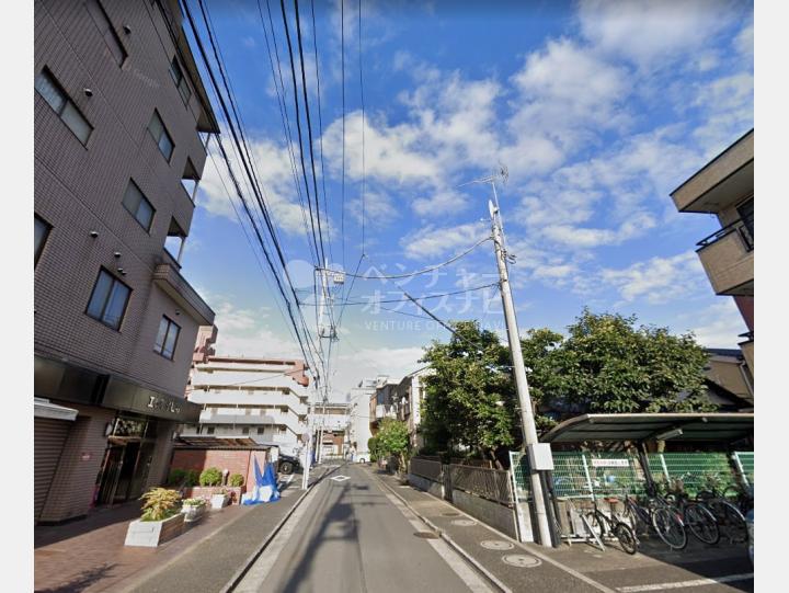 【前面道路】エムケイビル