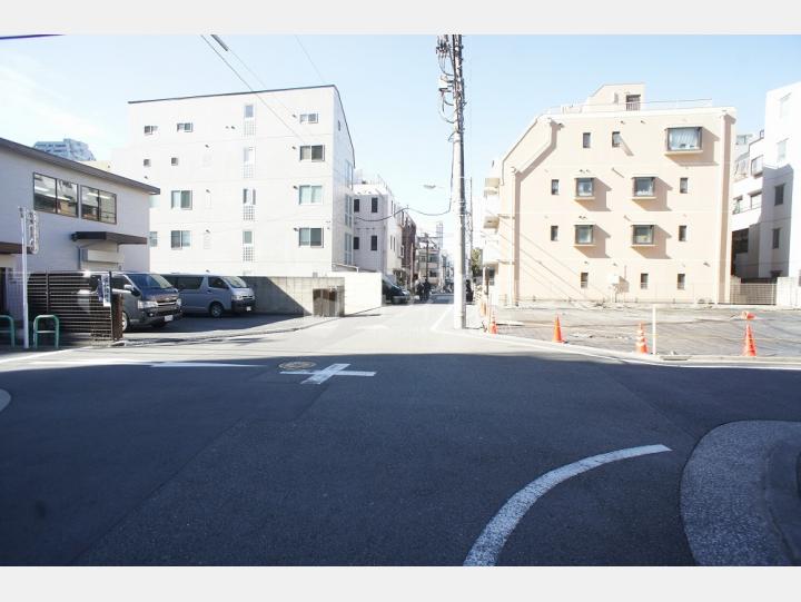 前面道路【サンハウス橋山】