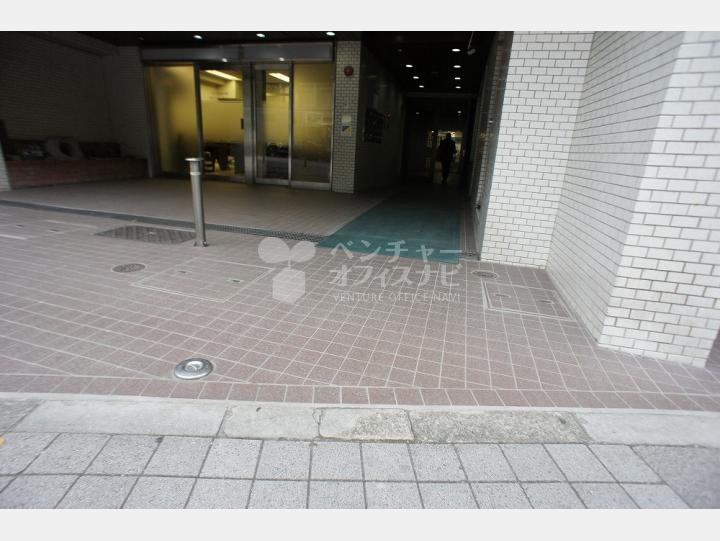 1階【万代三田ビル】
