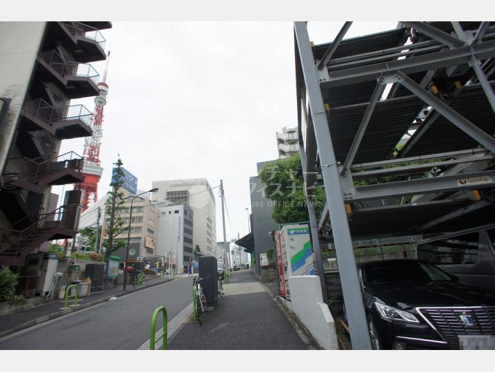 建物前の道路【麻布台徳井ビル】