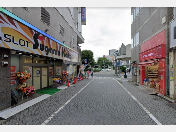 【前面道路】岡田ビル