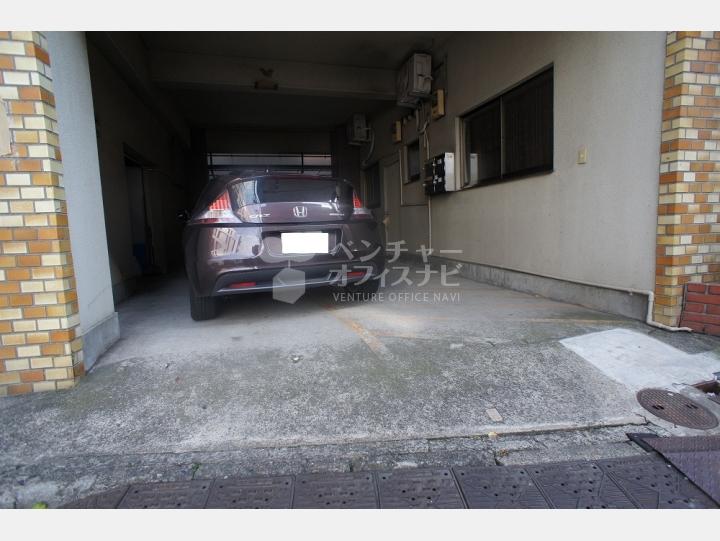 1階駐車場　【内藤ビル】