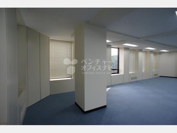 室内　【千代田会館ビル】