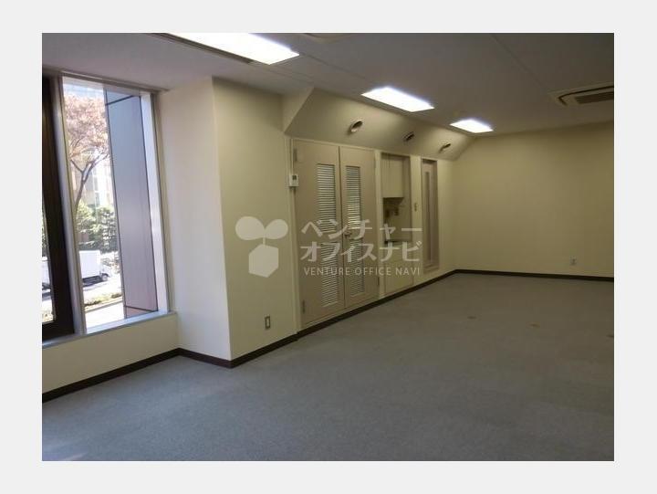 室内【コイトビル】