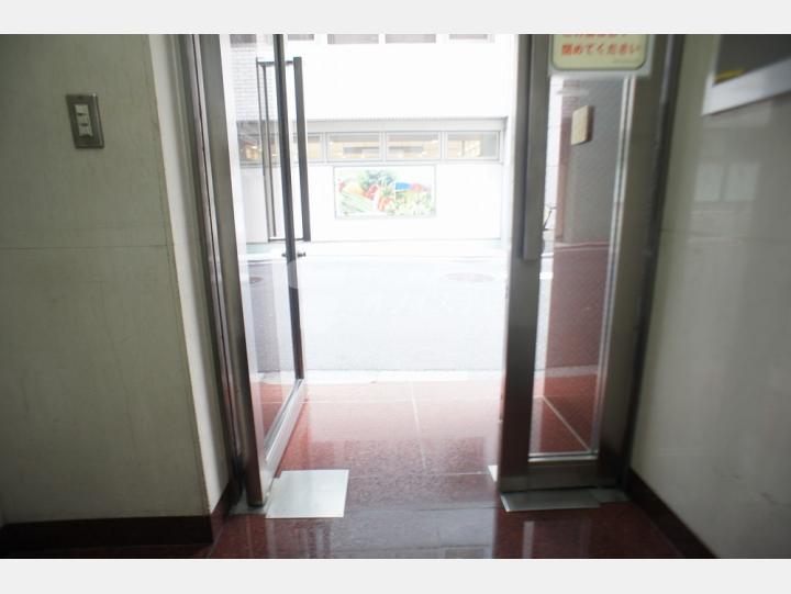 前面道路【ＭＩＮＴＲＯＮ秋葉原】