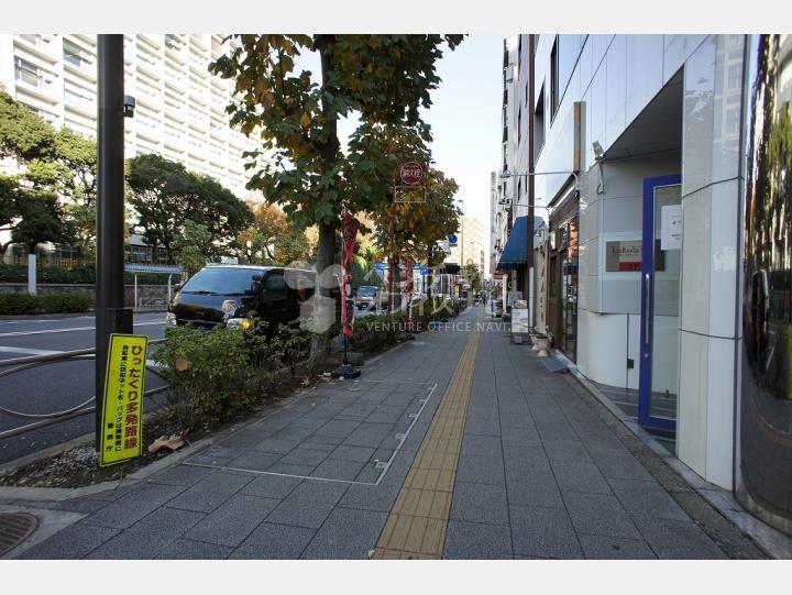 物件前通り【糸川ビル】