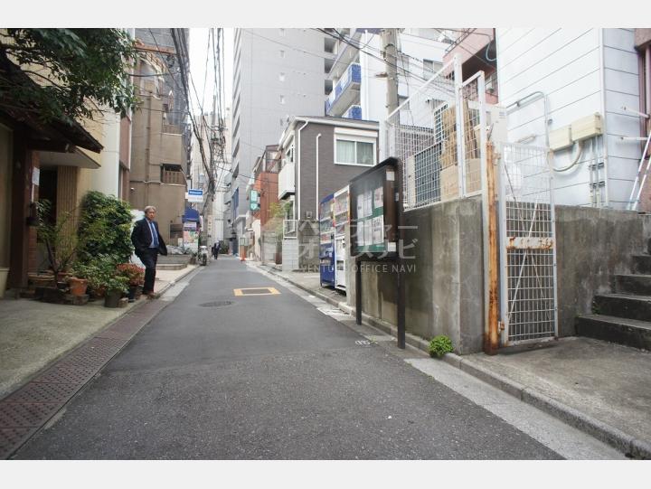 前面道路【久我ハイツ】