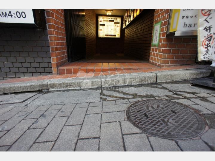 物件入口段差【都路ビル】