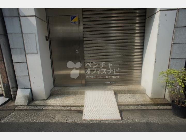 入口【Ｕ－ＢＯＡＴビル】