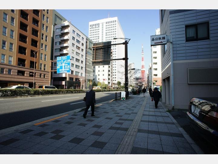 物件前通り【桜田通りKビル】