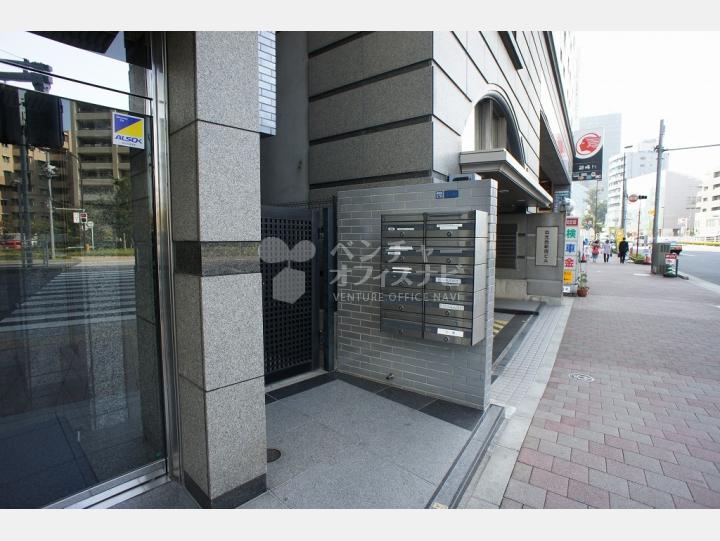 入口 【新宿オザワビル】