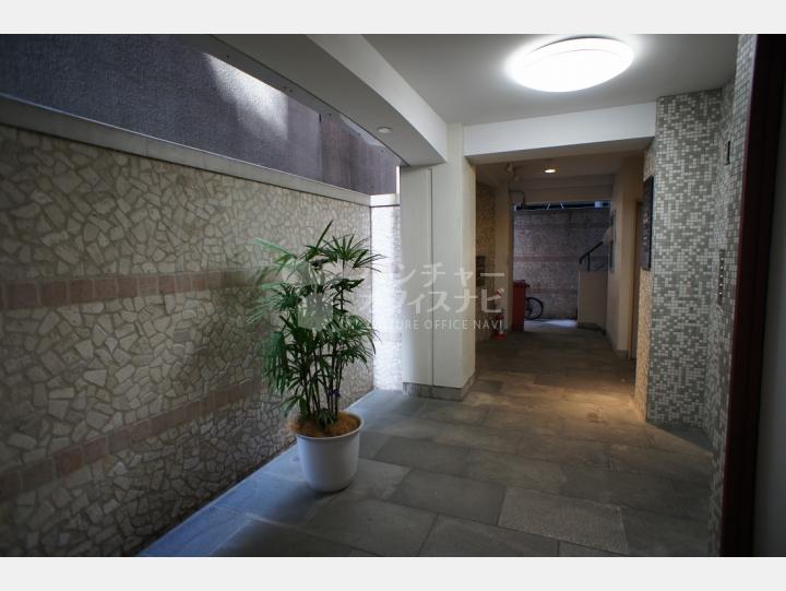 共用部通路 【バックボーンハウス(BACKBONE HOUSE)】